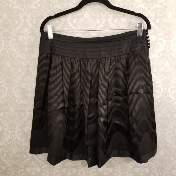 BCBG MaxAzria Black Silk Mini‎ Skirt Size 6 - Picture 5 of 9